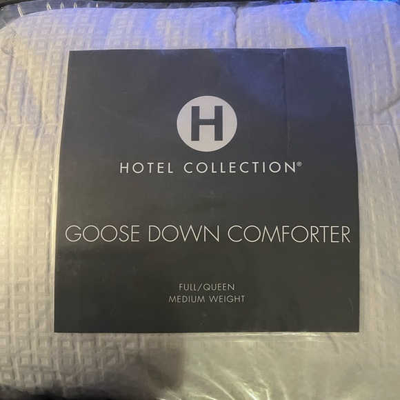 - - - Hotel Collection Goose down comforter si…sizesqueen